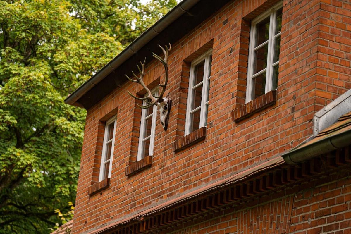 Wald- Und Seeidyll Im Historischen Forsthaus Neuruppin Exterior photo